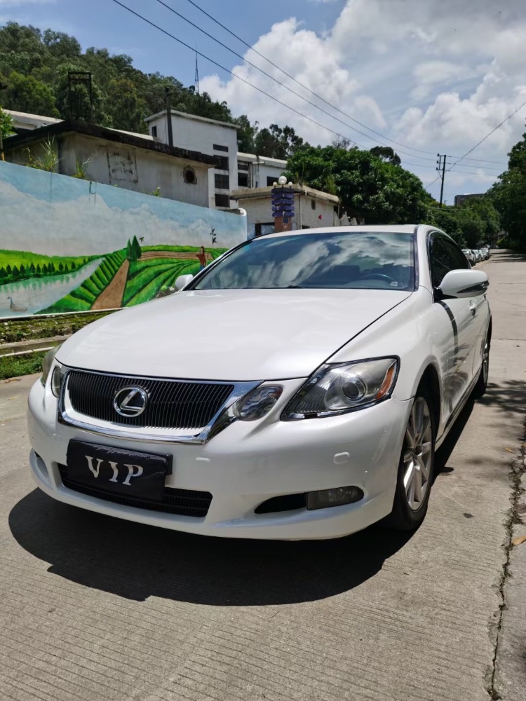 东莞10年雷克萨斯GS8