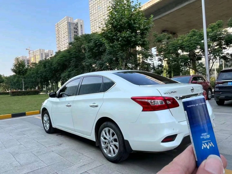 鄂州17年日產軒逸8