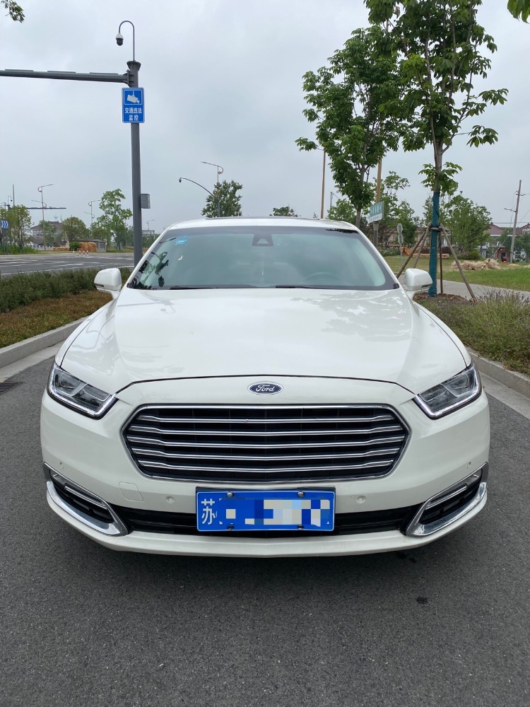 泰州16年福特金牛座9
