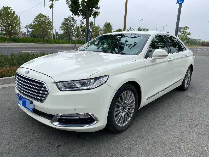 泰州16年福特金牛座8