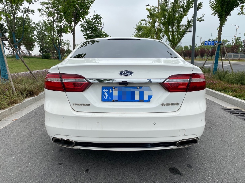 泰州16年福特金牛座6