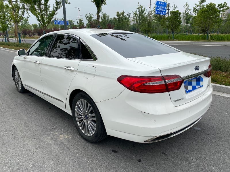 泰州16年福特金牛座5