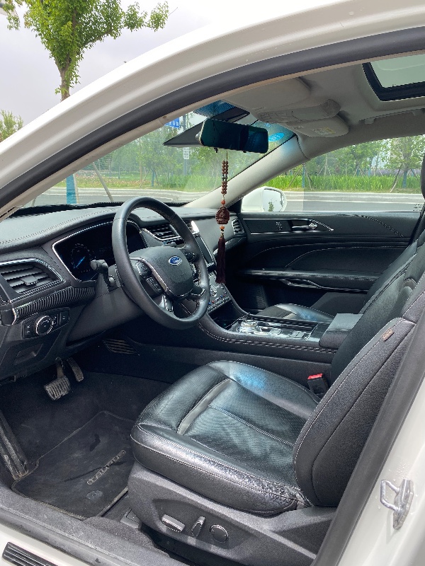 泰州16年福特金牛座1