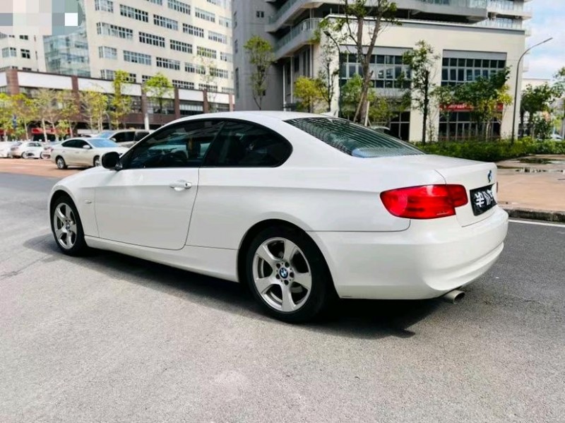 东莞11年宝马3系7