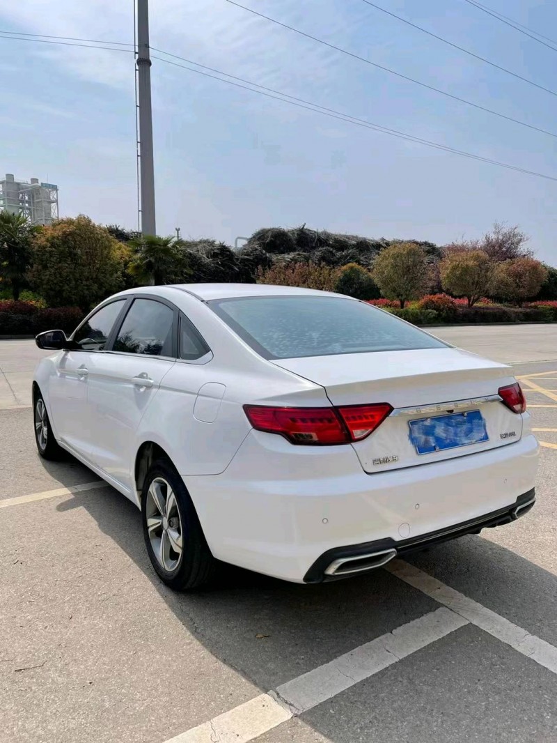 銅陵17年吉利帝豪GL7