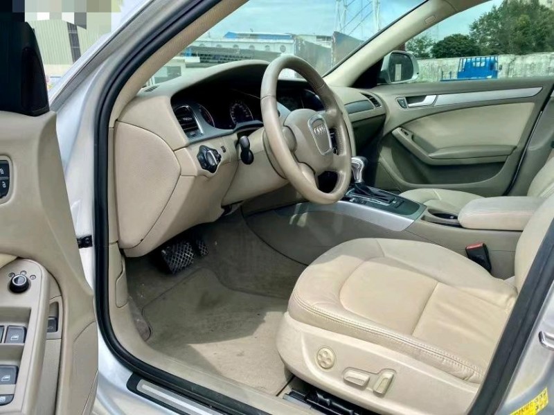 东莞12年奥迪A4L5