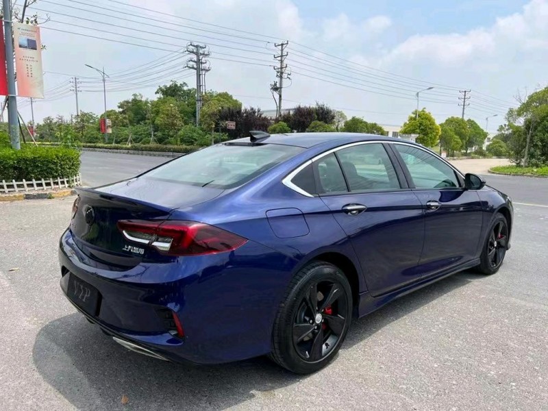 盐城20年别克君威6