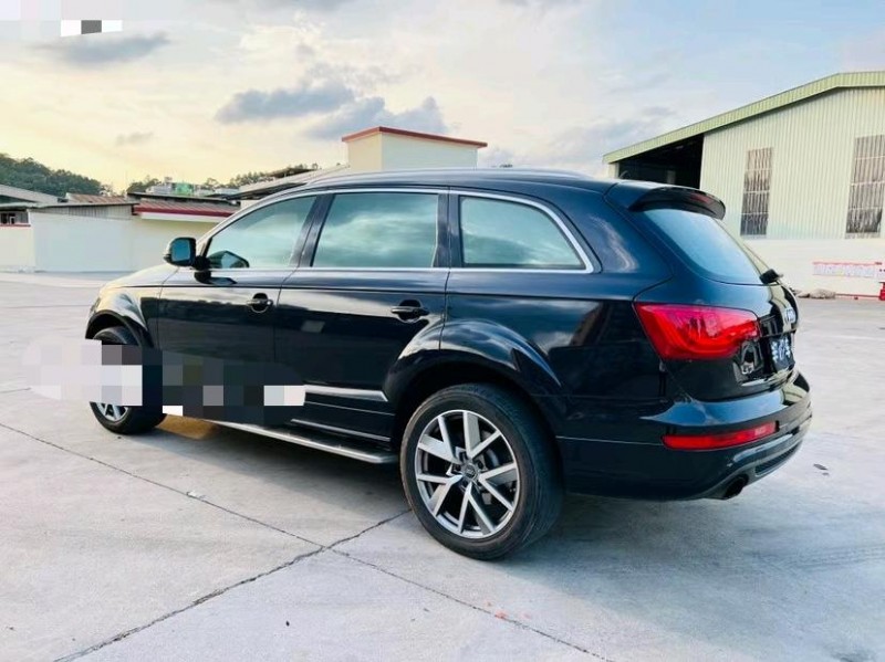 东莞13年奥迪Q77