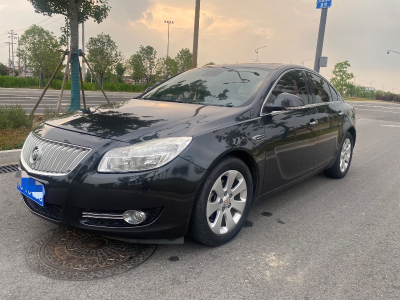 泰州12年别克君威8