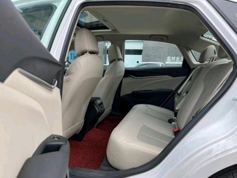 东莞17年别克英朗6