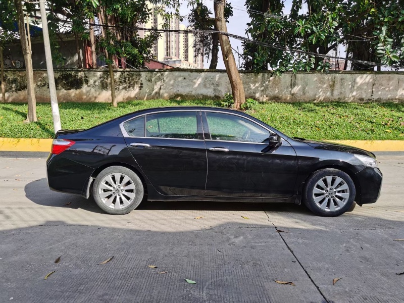 东莞14年本田雅阁7