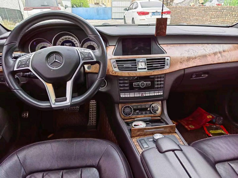 徐州14年奔驰CLS7