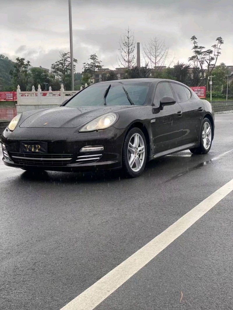 防城港13年保時捷帕拉梅拉7