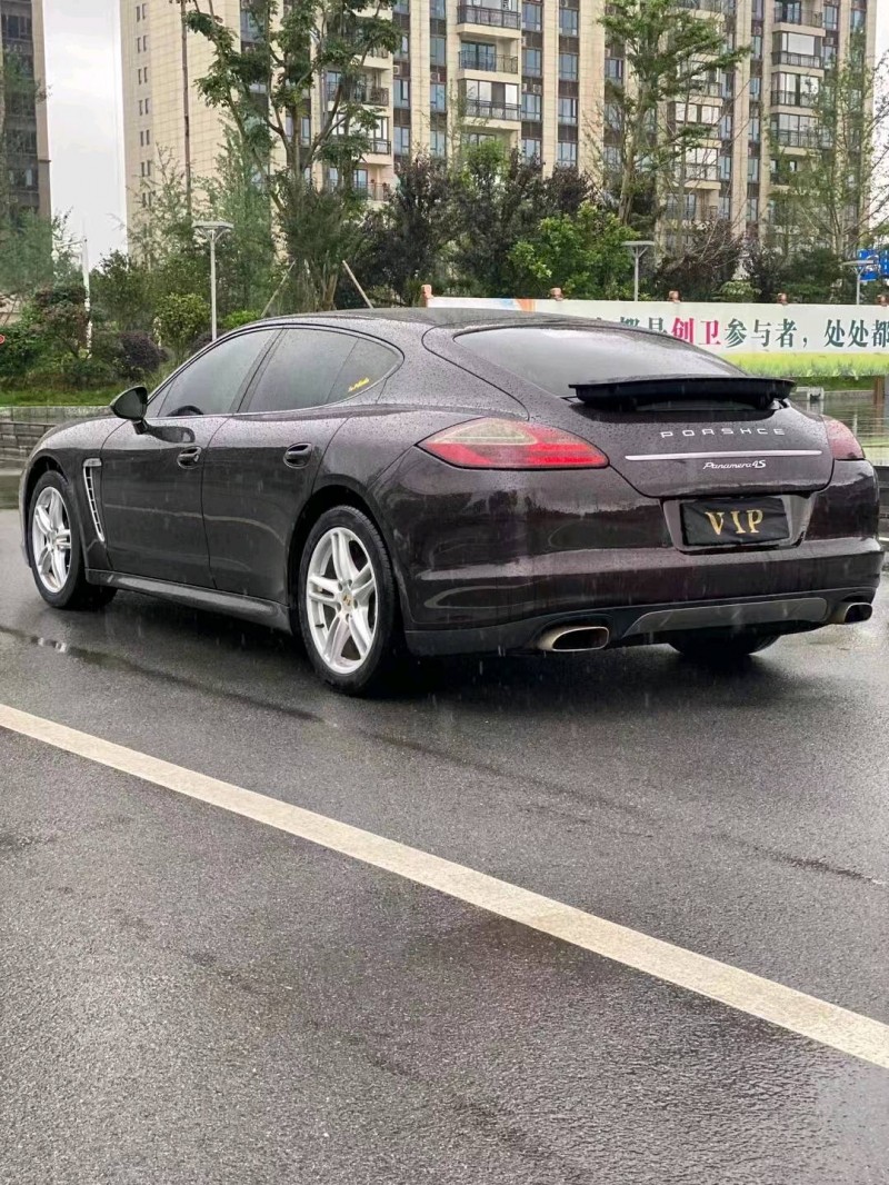 防城港13年保時捷帕拉梅拉4