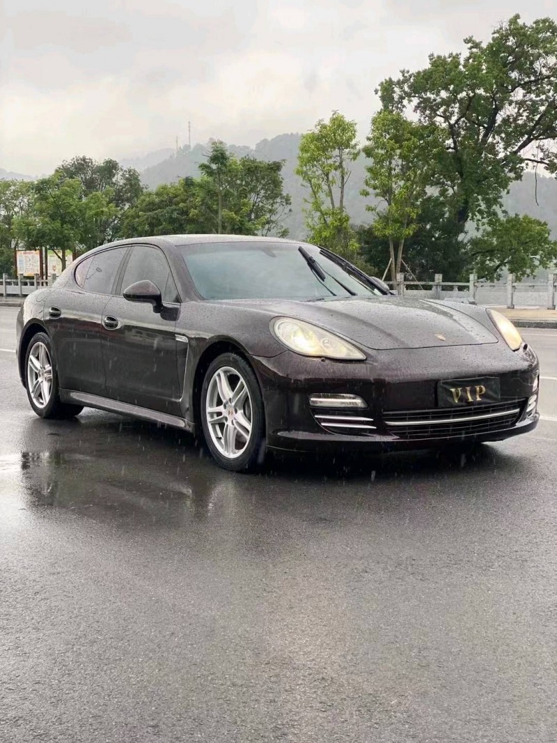 防城港13年保時捷帕拉梅拉1