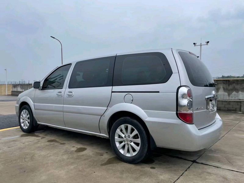 宜昌14年別克GL88