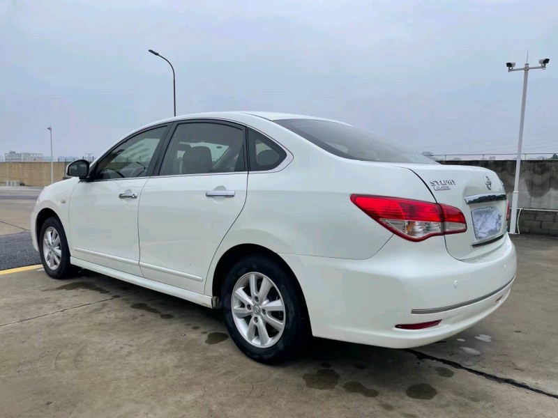宜昌18年日產軒逸7