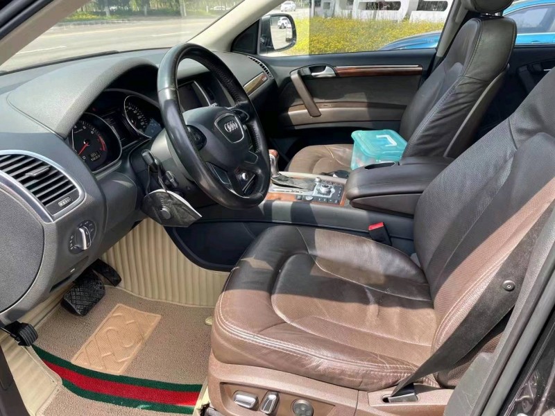 北京13年奥迪Q74