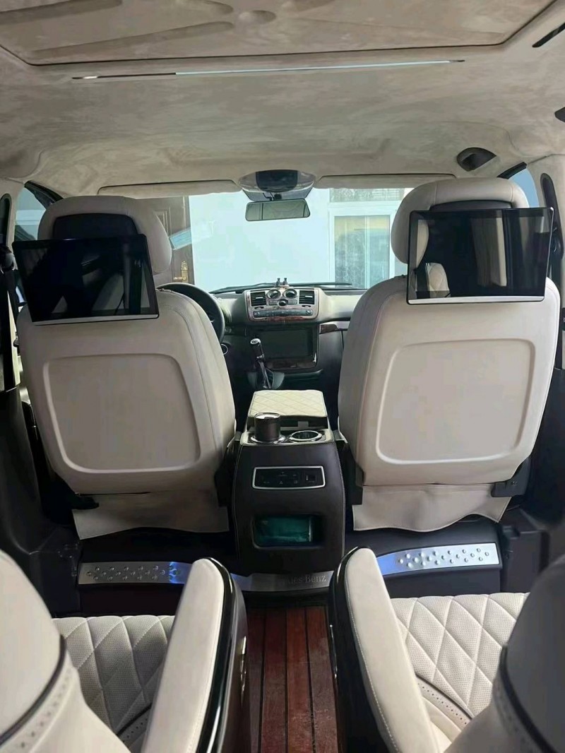 北京15年奔驰唯雅诺6