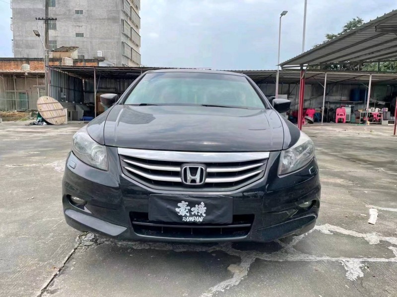 江门12年本田雅阁9