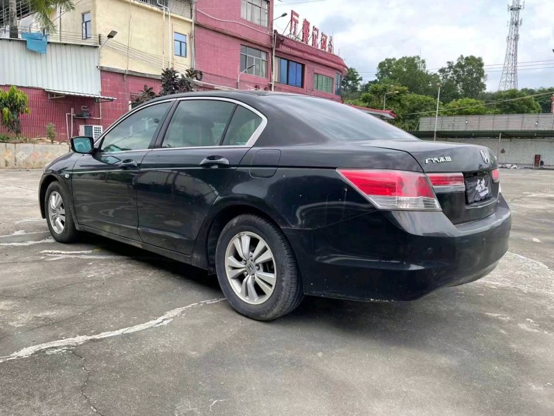 江门12年本田雅阁4