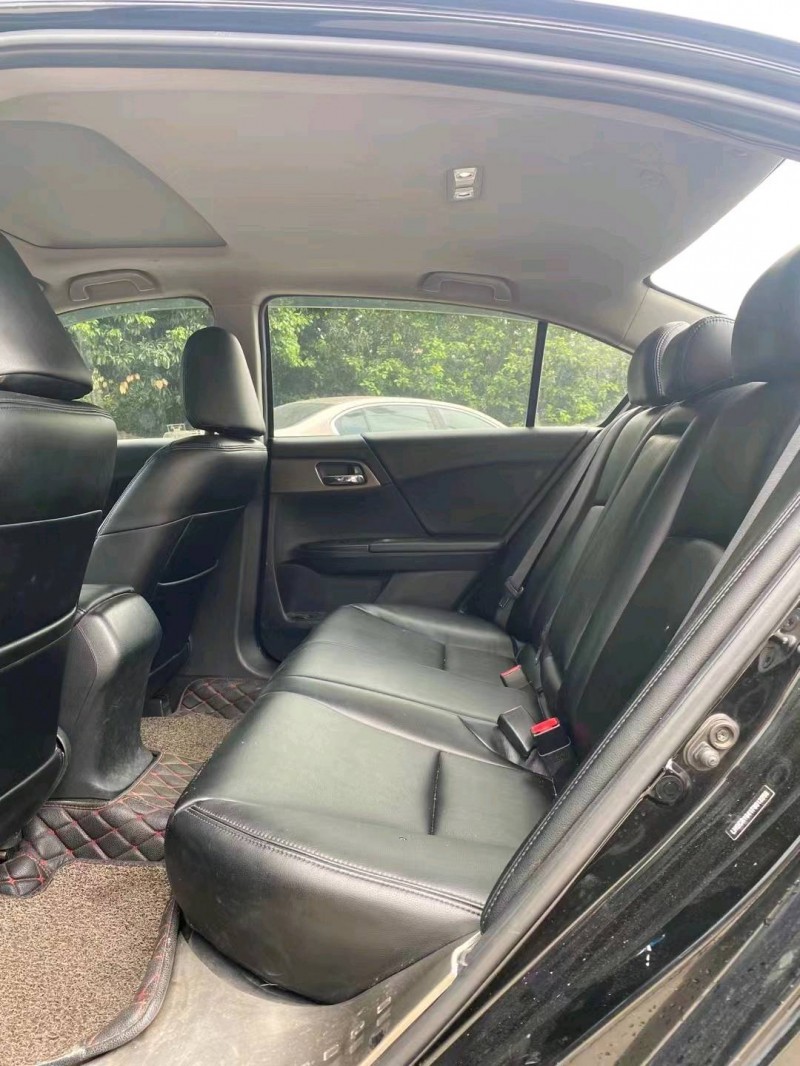 江门15年本田雅阁4