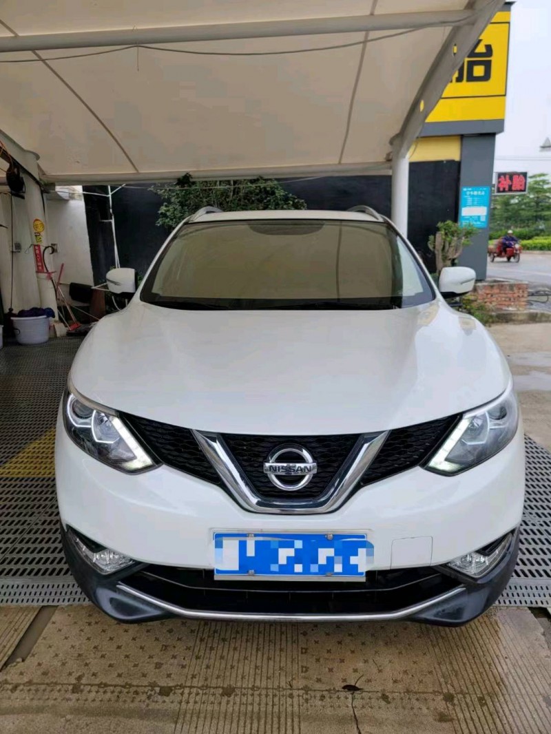 防城港17年日產逍客1