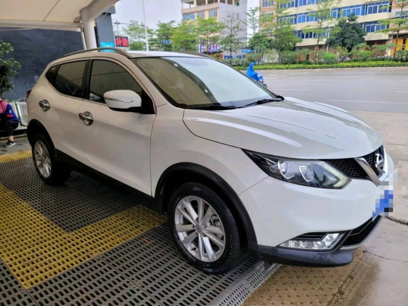 防城港17年日產逍客9
