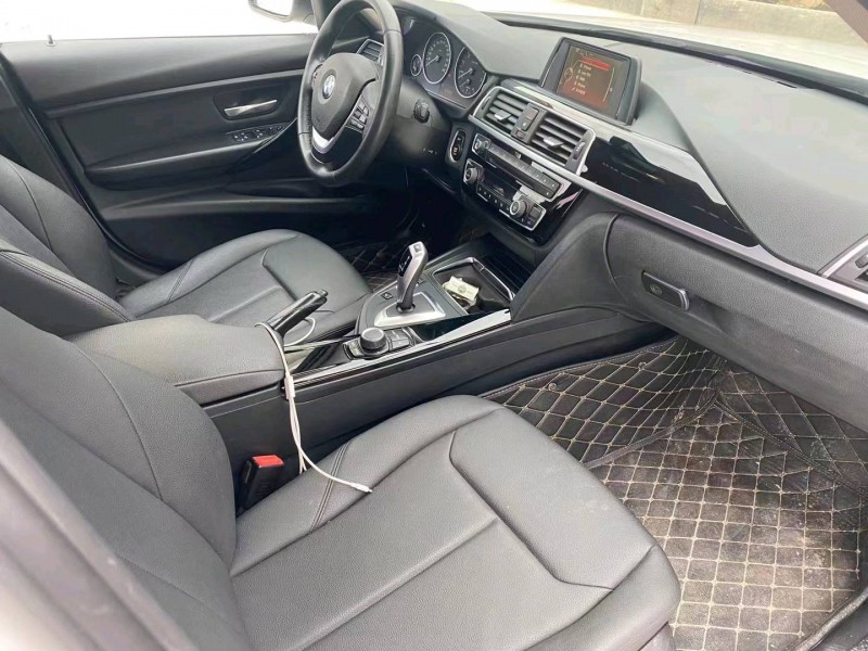 北京17年宝马3系6