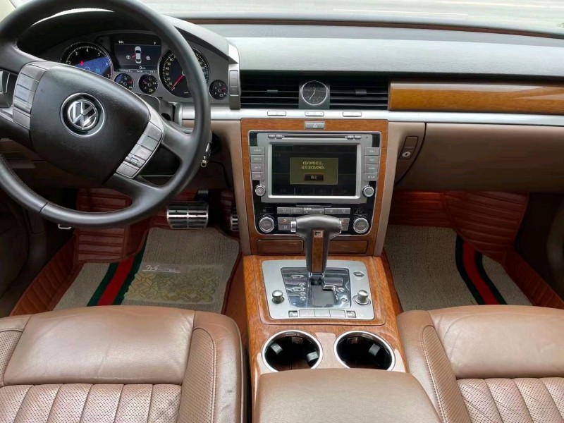 北京12年大众辉腾6