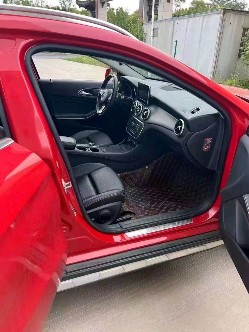 徐州17年奔驰GLA3