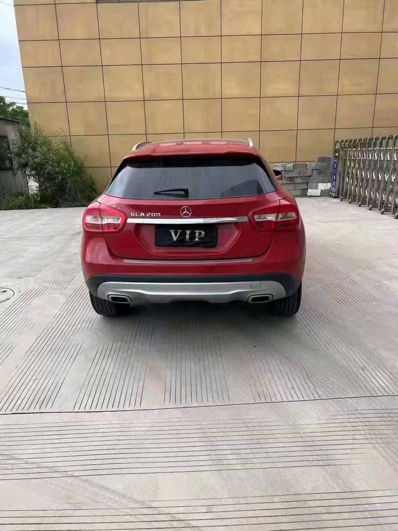 徐州17年奔驰GLA2