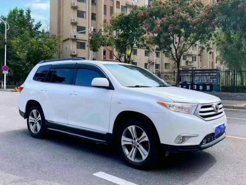 北京14年丰田汉兰达3