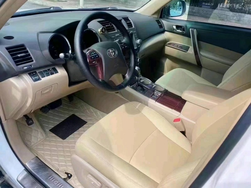 北京14年丰田汉兰达5