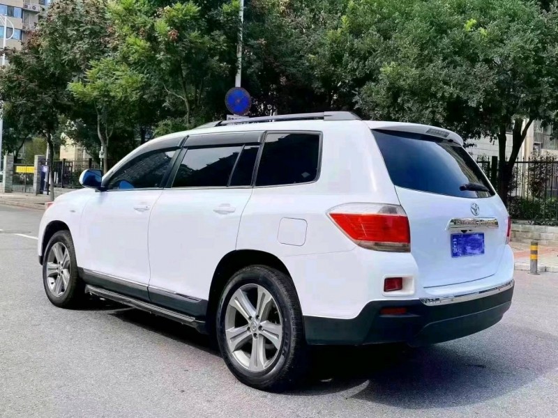 北京14年丰田汉兰达7