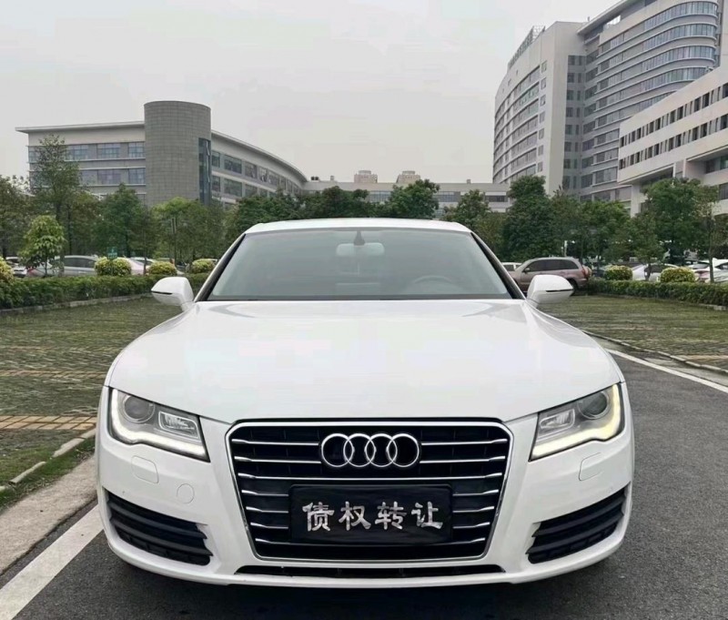 中山14年奥迪A7L1