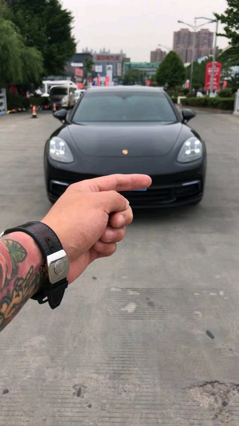 嘉興19年保時捷帕拉梅拉1
