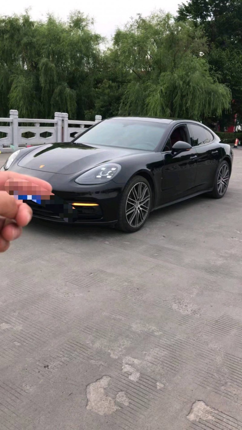 嘉興19年保時捷帕拉梅拉2