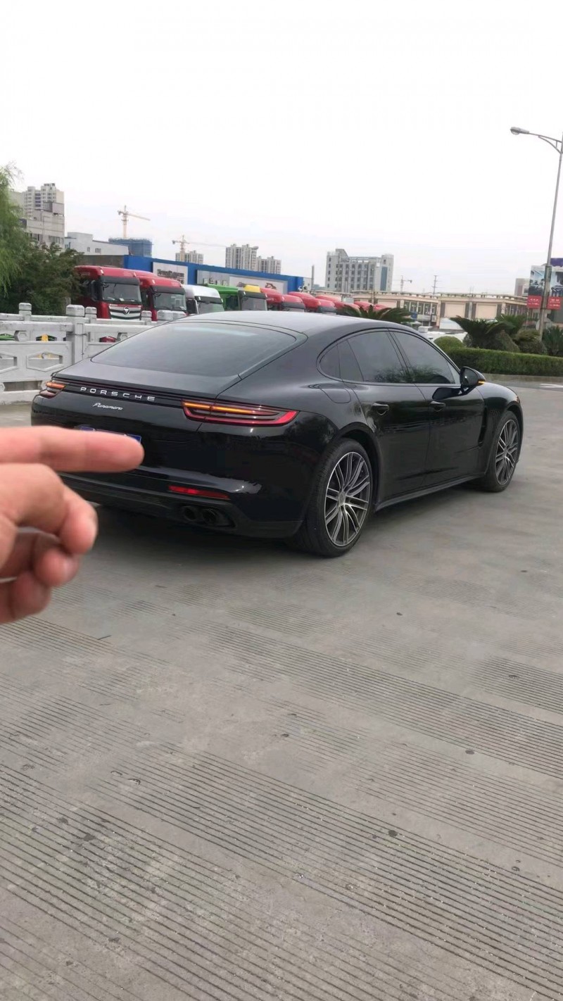 嘉興19年保時捷帕拉梅拉9