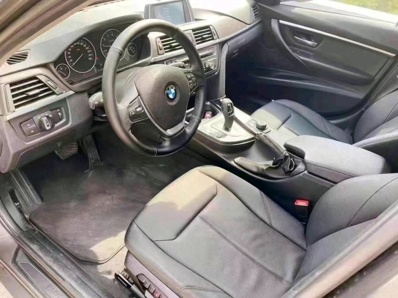 北京13年宝马3系4