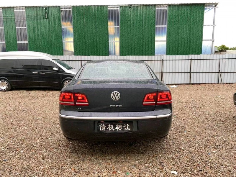 中山15年大众辉腾4
