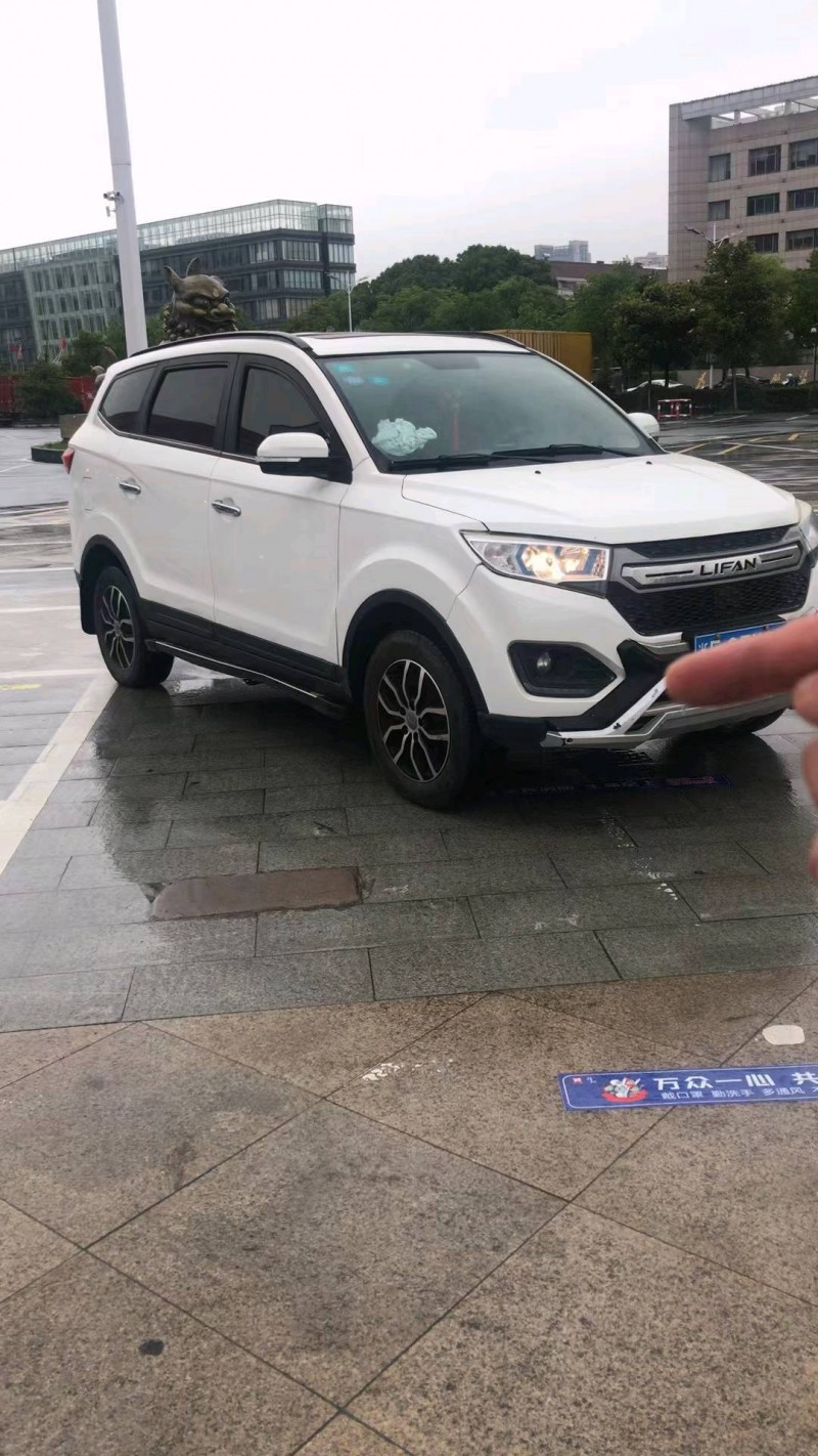 嘉興19年力帆汽車邁威2