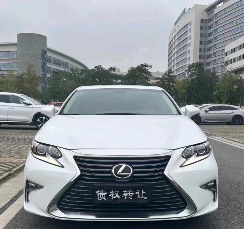 中山17年雷克萨斯ES1