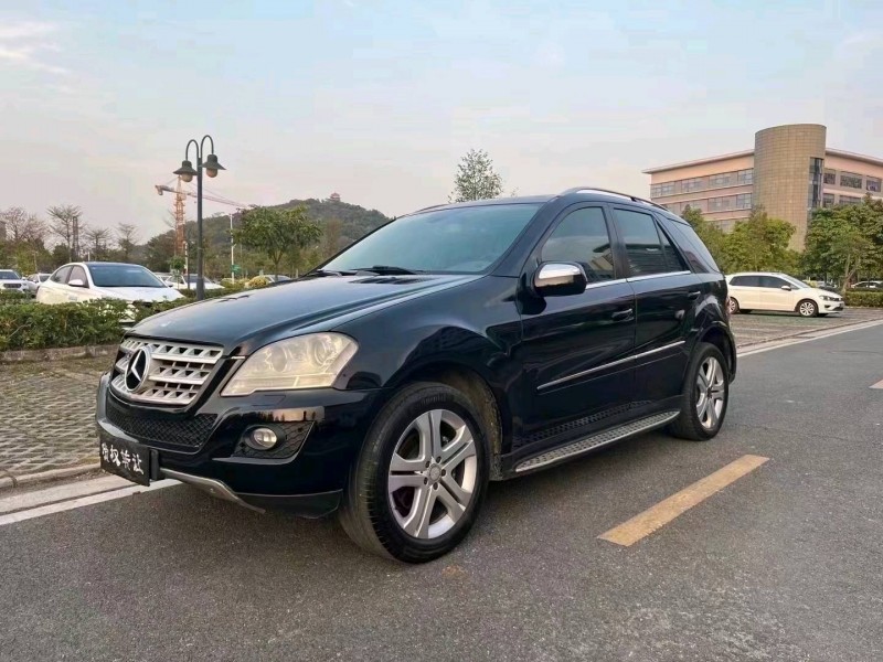 中山09年奔驰ML2