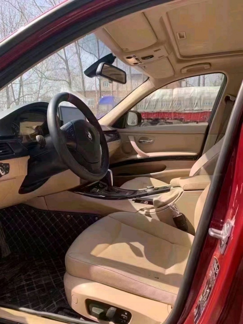 北京12年宝马3系7