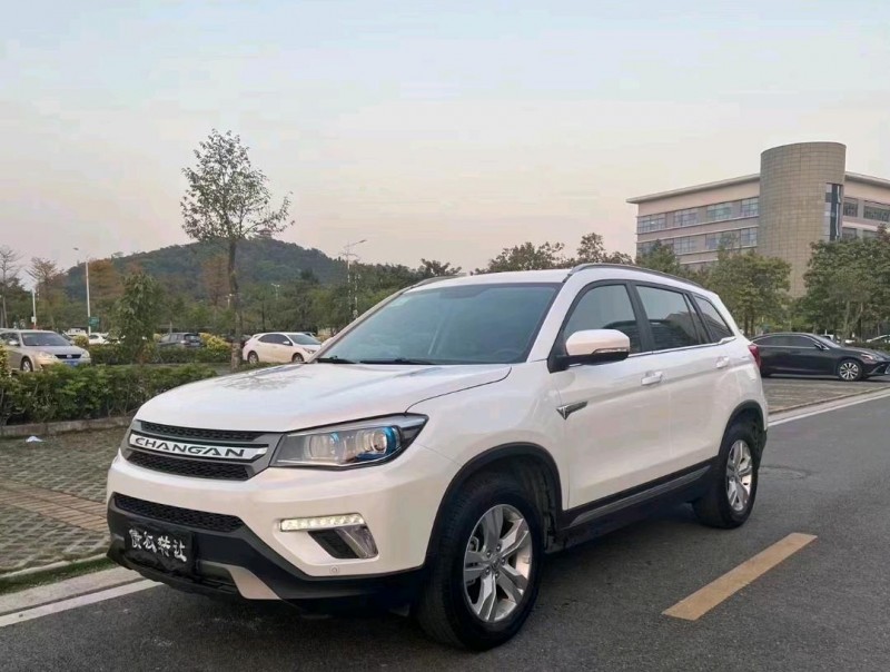 中山19年長安汽車CS752