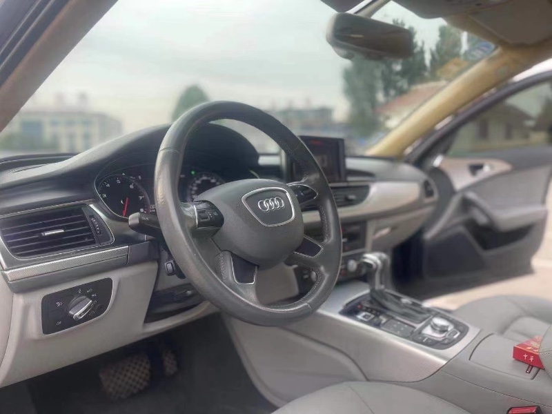 青岛13年奥迪A66