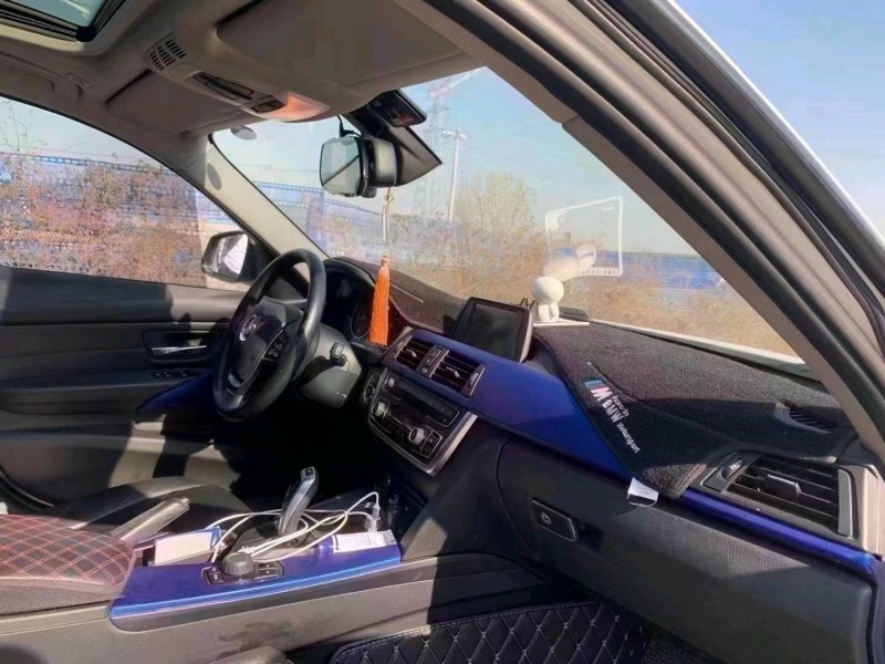 北京14年宝马3系8