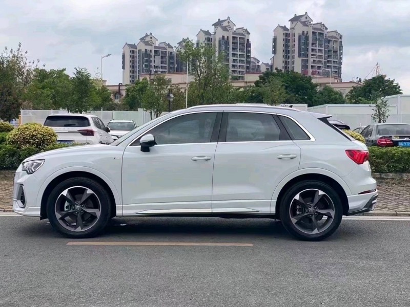 中山20年奥迪Q33