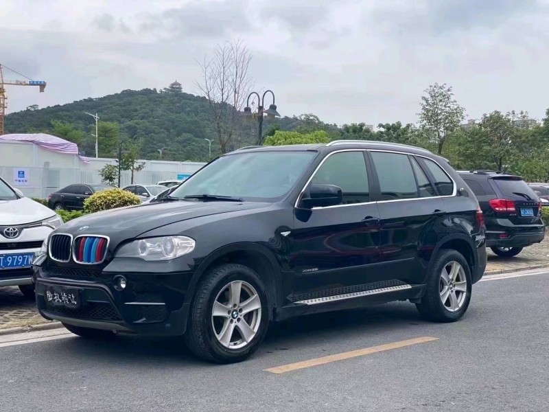 中山13年宝马X52